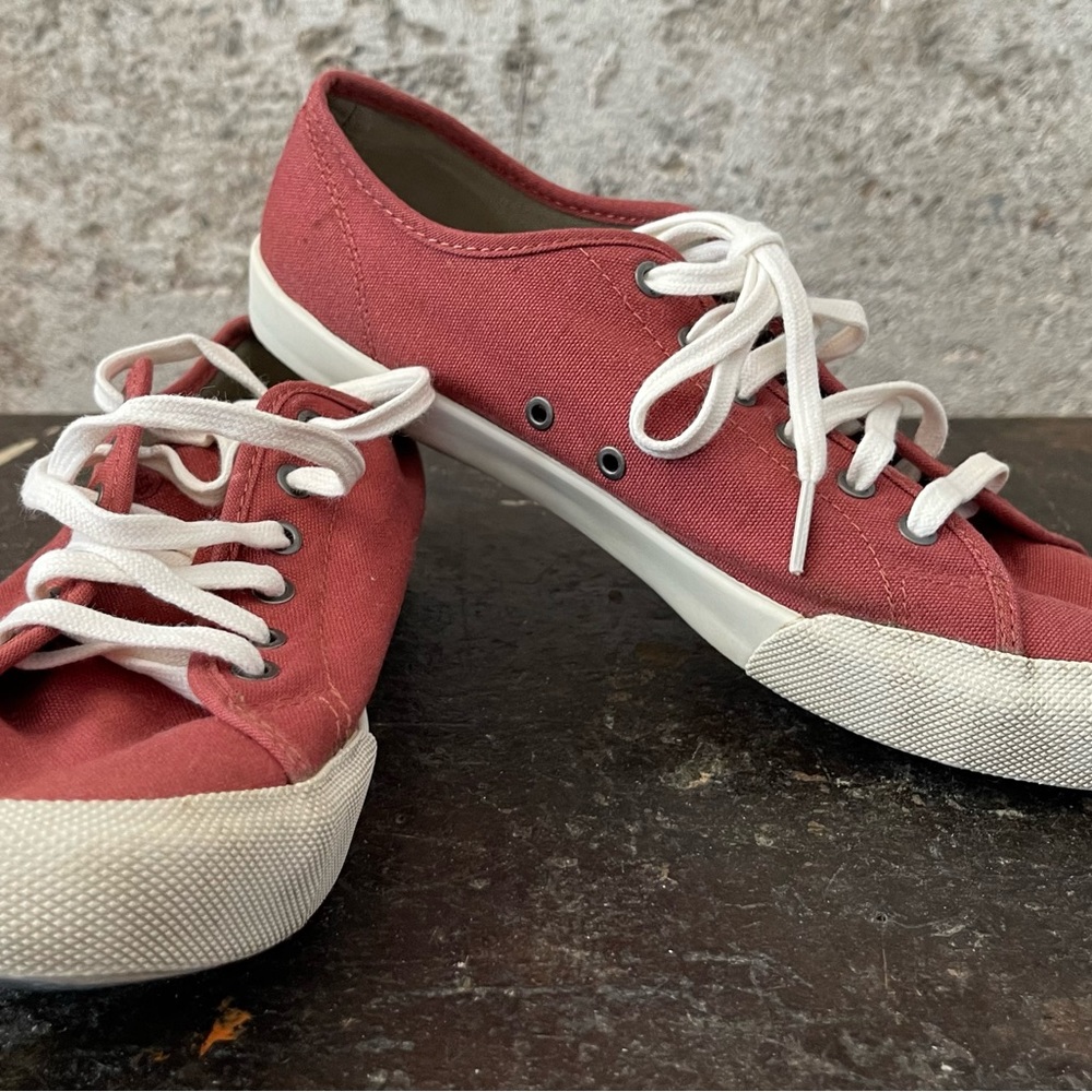 Super Comfortable SeaVees Monterey Sneaker Women's -
Perfect Summer Shoe!